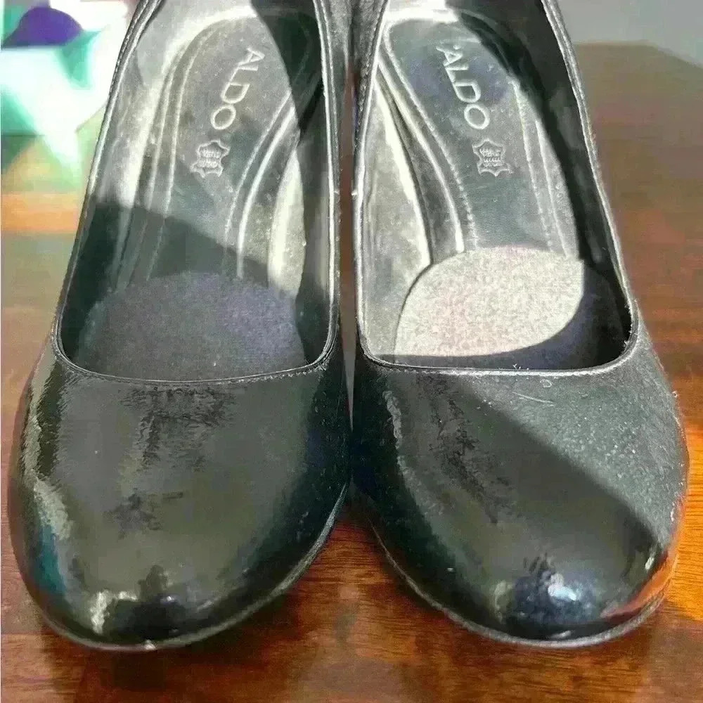 Aldo Women’s Black Patent Leather Pumps Heels Closed Toe Size 7 - Picture 4 of 8